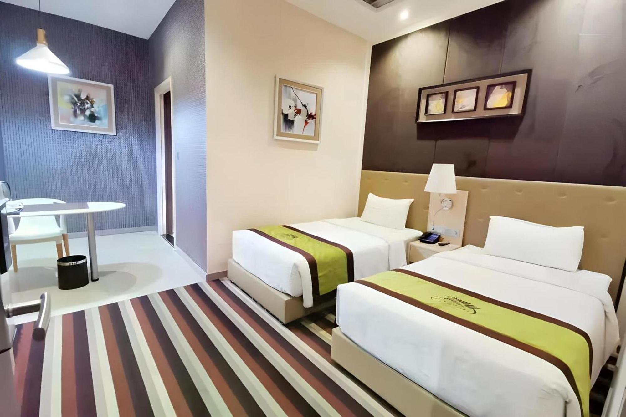 Capital O 75451 Podstel Hostel バンコク都 エクステリア 写真