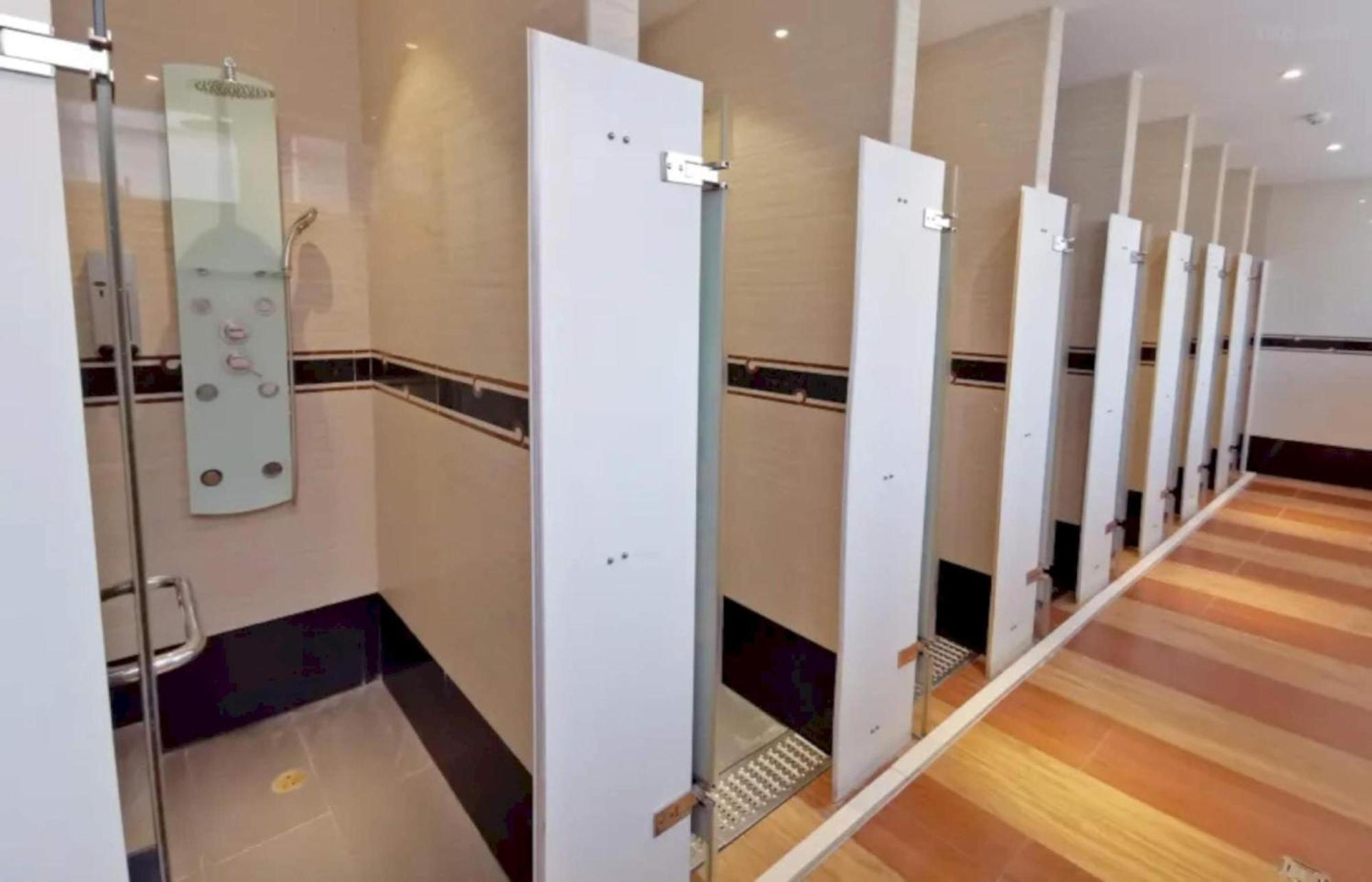 Capital O 75451 Podstel Hostel バンコク都 エクステリア 写真