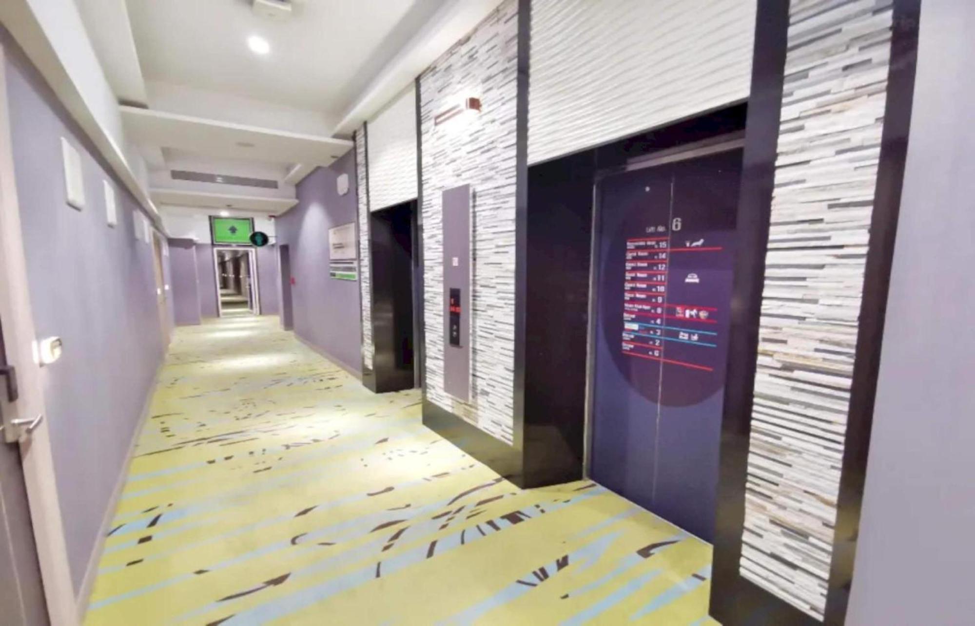 Capital O 75451 Podstel Hostel バンコク都 エクステリア 写真